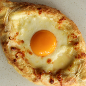 Хачапурі по-аджарськи