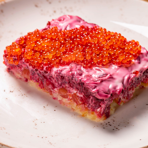 Шуба з лососем та червоною ікрою 1кг